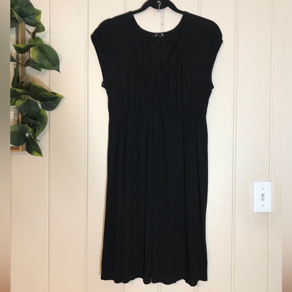 Ladies Daisy Fuentes Maternity Black Lounger Loose Fitting Sleeveless Dress 
La…